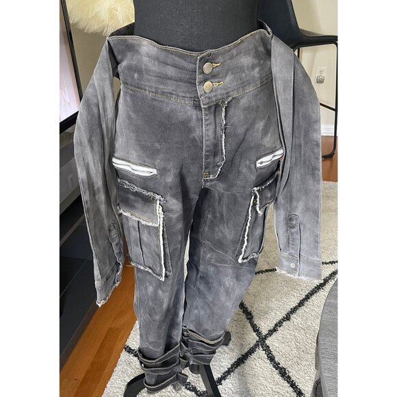 MY BOO HIGH WAISTBAND CARGO JEANS SIZE MEDIUM - Picture 3 of 5